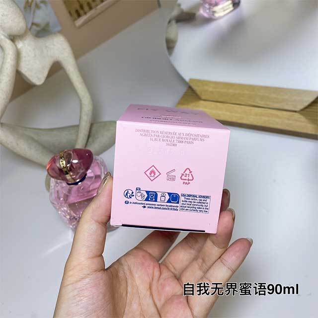 Elegant Women Perfume