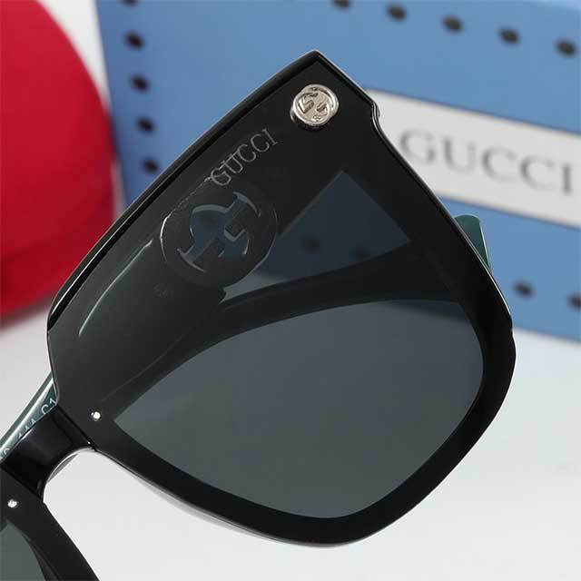 Trendy Square Frame Chic Sunglasses