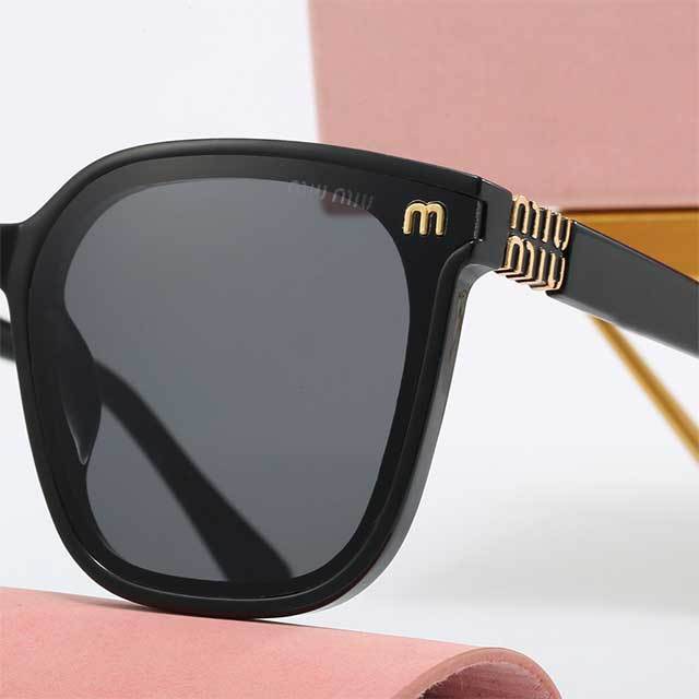 Retro Square Frame Sunglasses