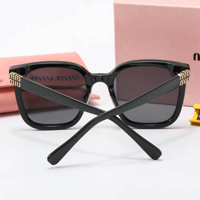 Retro Square Frame Sunglasses