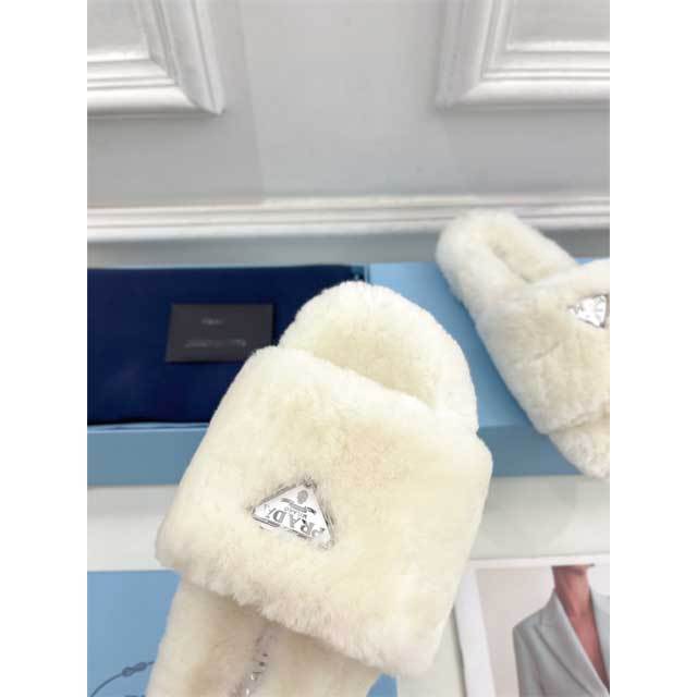 Fashion Logo Furry Flat Slides