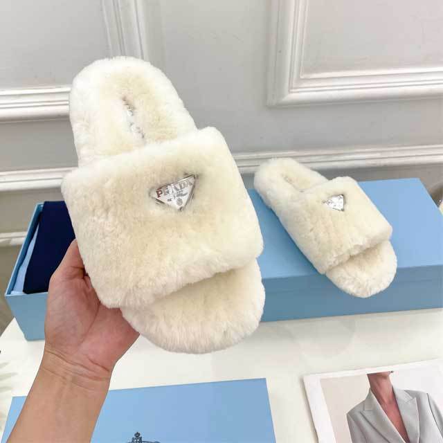 Fashion Logo Furry Flat Slides