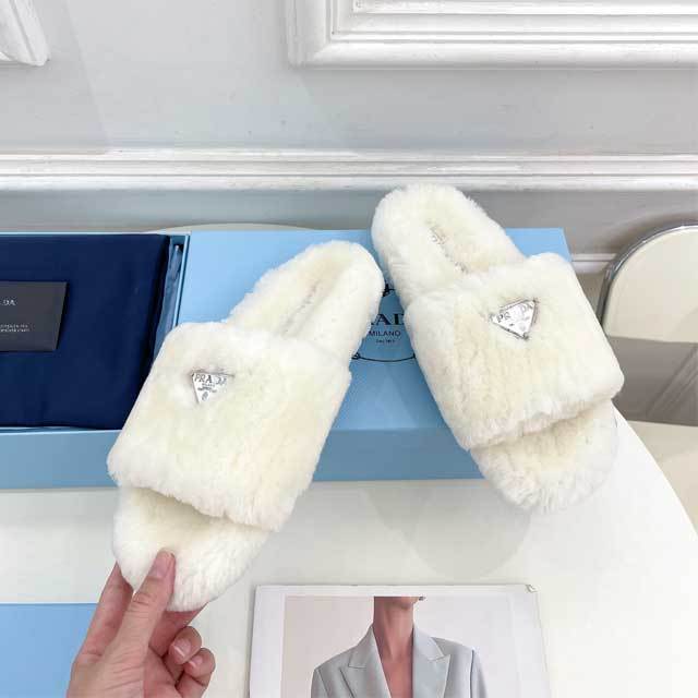 Fashion Logo Furry Flat Slides