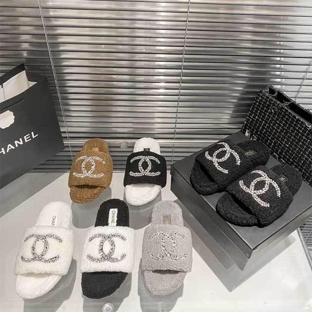 Rhinestones Furry Flat Slides