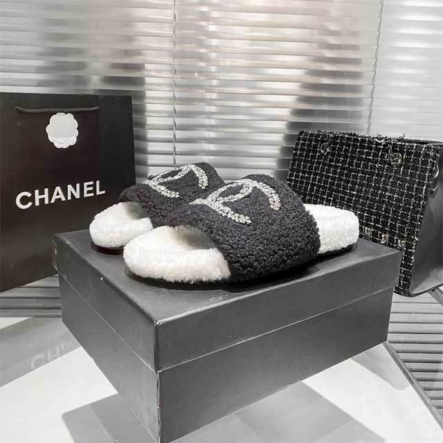 Rhinestones Furry Flat Slides