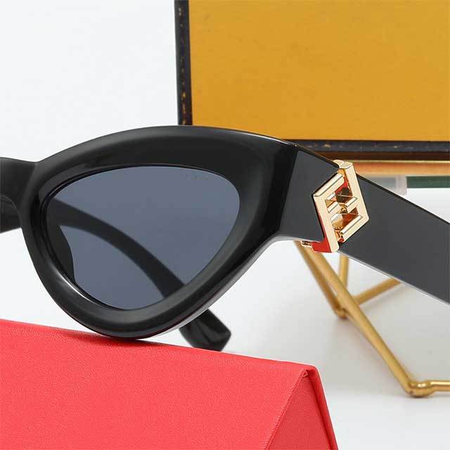 Trendy Cat Eye Frame Sunglasses