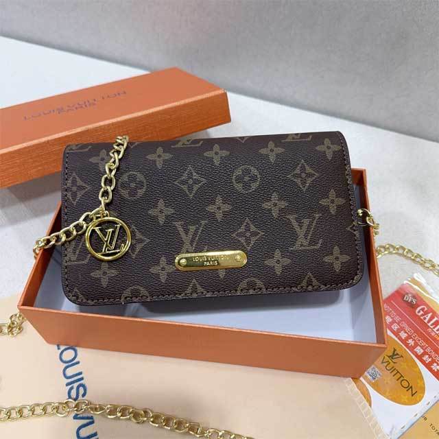 Fashion Chained Leather Messenger Bag