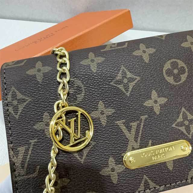 Fashion Chained Leather Messenger Bag