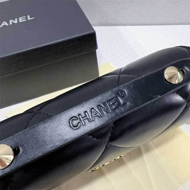 Chained Leather Fashion Messenger Bag For Women