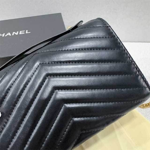 Gold Chained Fashion Messenger Bag