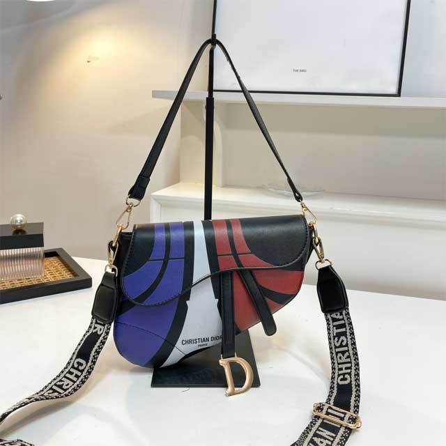 Leather Fashion Women Crossbody Saddle Bag