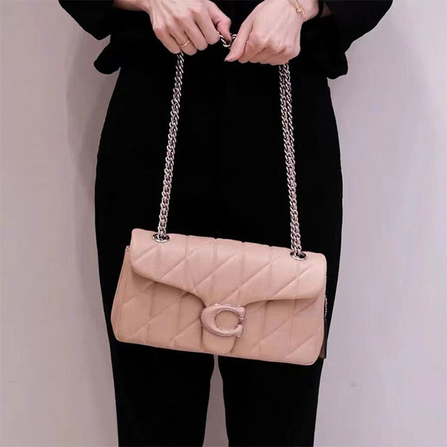 Stylish Design Chained Shoulder Bag(come with box)