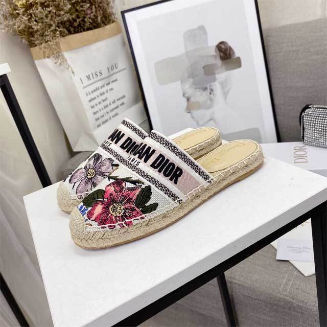 Embroidery Fashion Flat Shoes