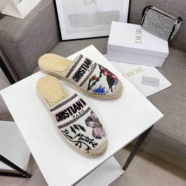 Embroidery Fashion Flat Shoes