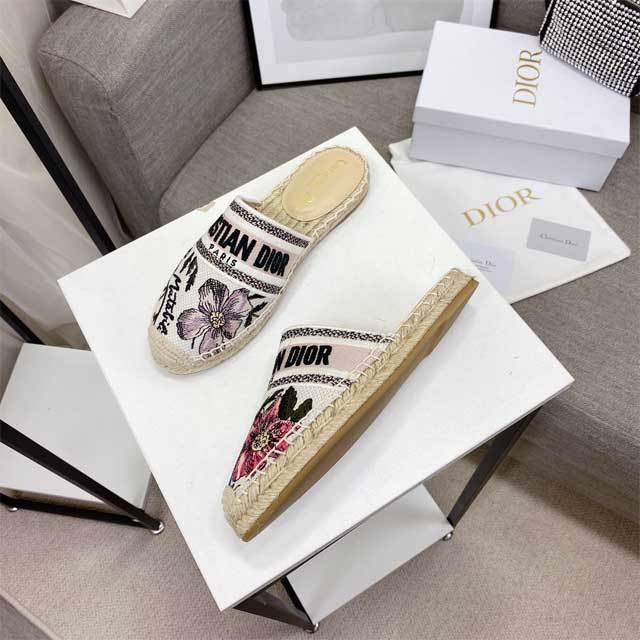 Embroidery Fashion Flat Shoes