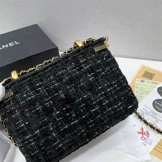 Chained Fashion Crossbody Makeup Bag