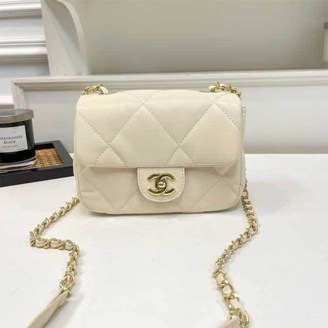 Metal Logo Fashion Messenger Bag