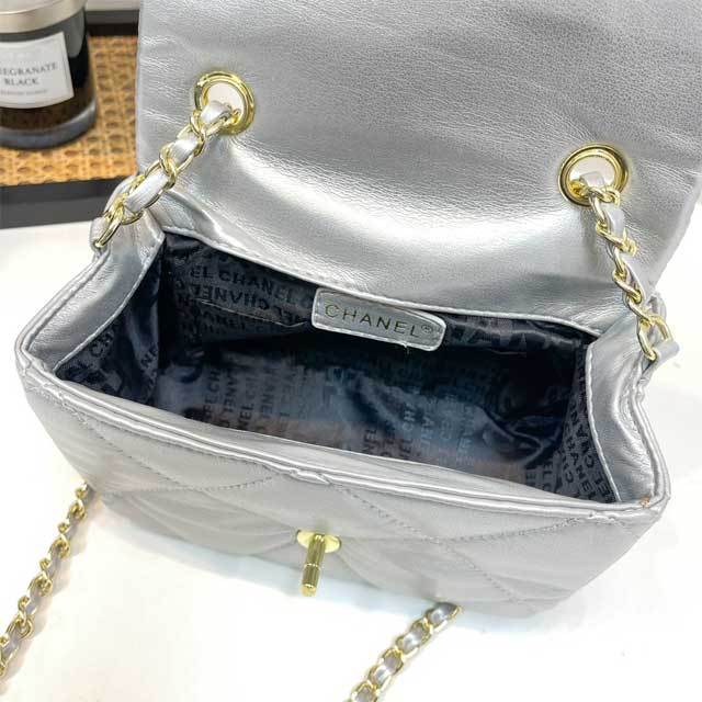 Metal Logo Fashion Messenger Bag