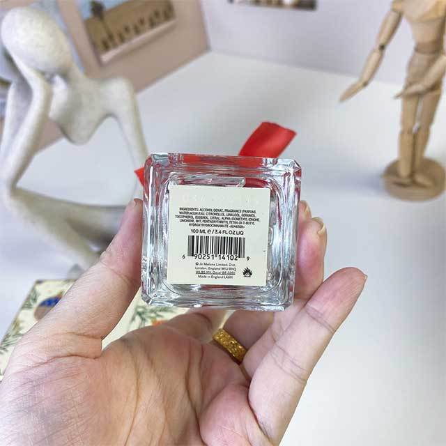 Aromatic Woody Notes Luxury Women Perfume