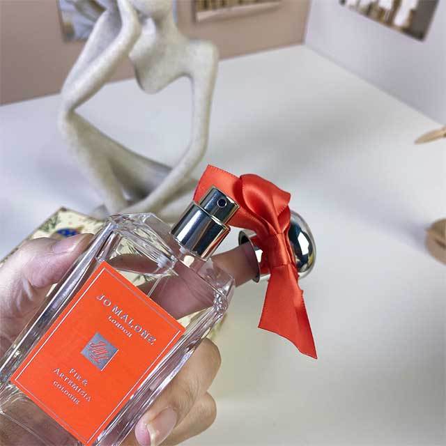 Aromatic Woody Notes Luxury Women Perfume
