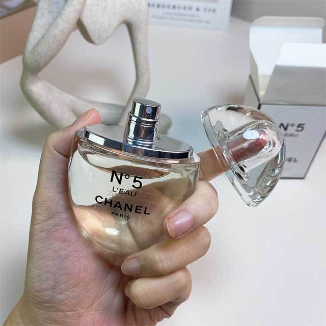 Vibrant Abstract Freshness Floral Women Perfume