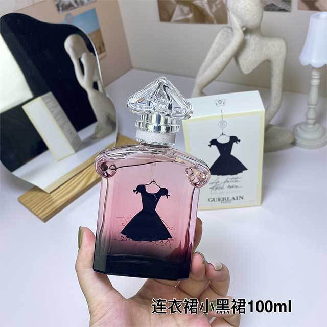 Floral and Fruity Elegant Feminine Fragrance