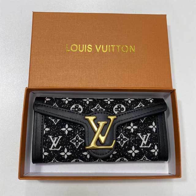 Metal Logo Fashion Wallet