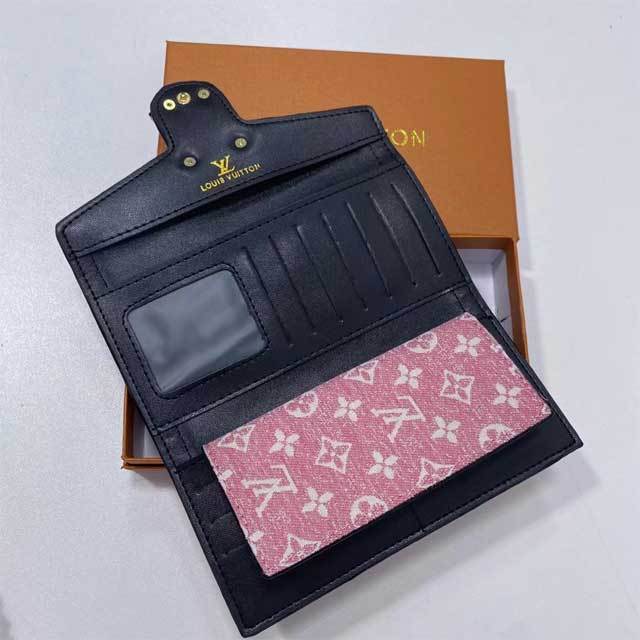 Metal Logo Fashion Wallet