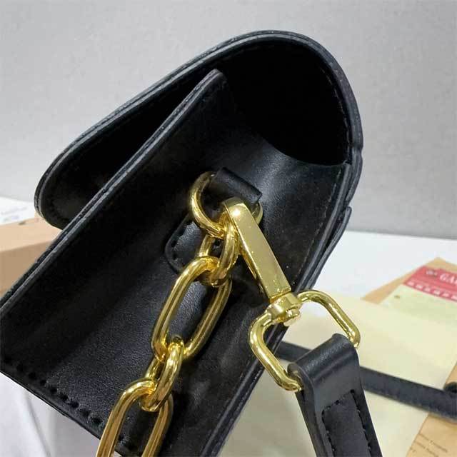 Fashion Logo Rivets Leather Messenger Bag