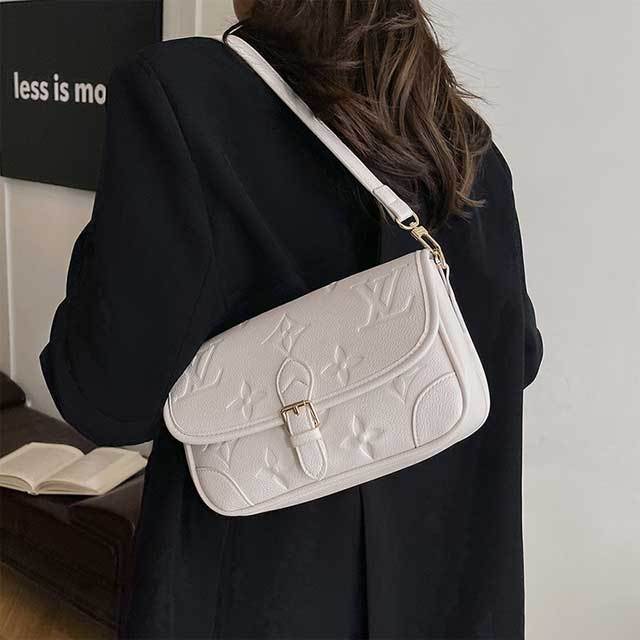 Fashion Embossing Leather Messenger Bag