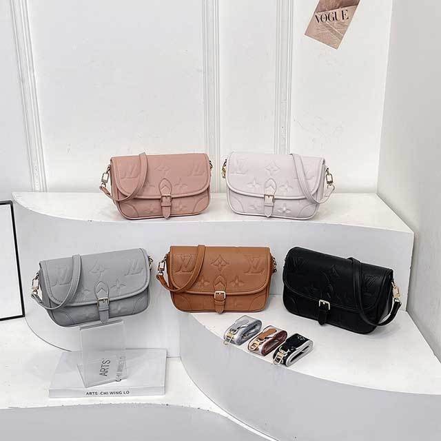 Fashion Embossing Leather Messenger Bag