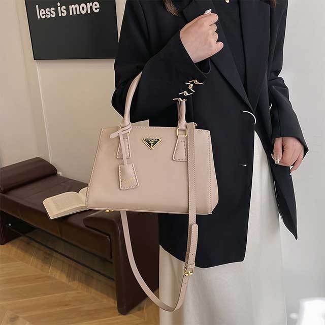 Fashion Logo Leather Women Crossbody Handbag