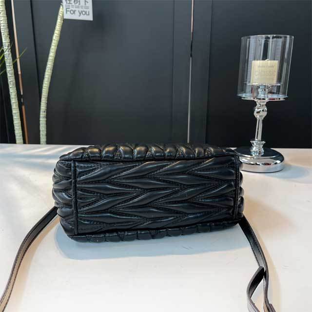 Metal Logo Leather Women Fashion Purses