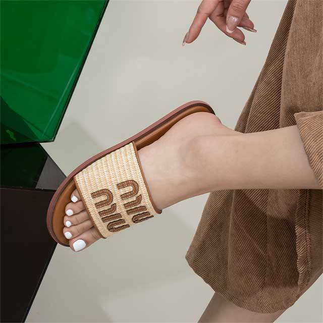 Fashion Braid Women Beach Slipper