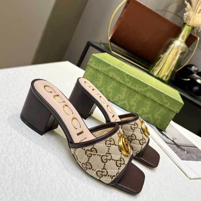 Metal Logo Summer Chunky Sandals