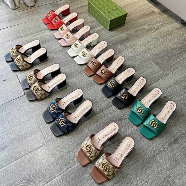 Metal Logo Summer Chunky Sandals