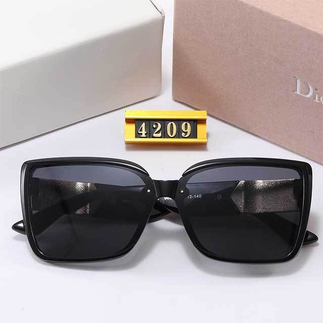 Luxury Fashion Large Frame Sunglasses