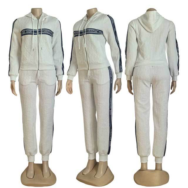 Letter Embossing Hooded Jogging Suit
