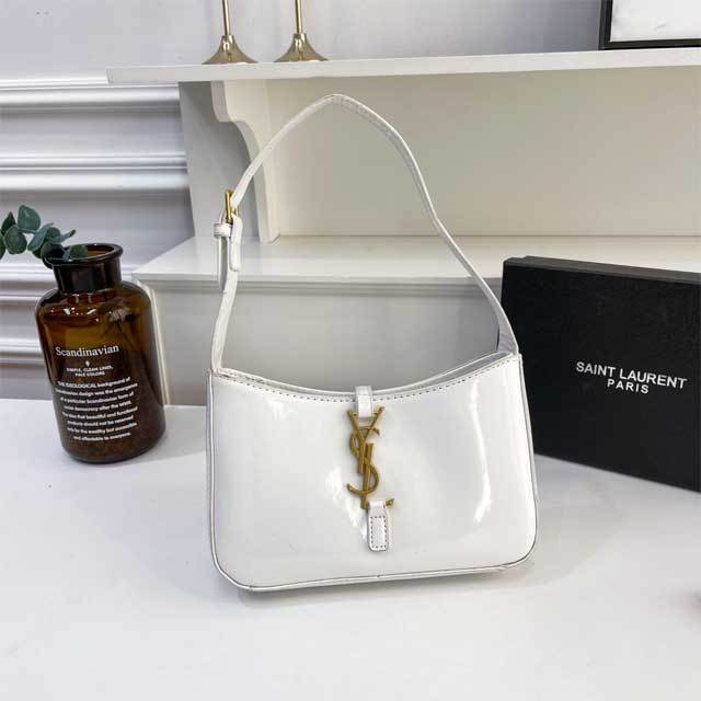 Metal Logo Leather Fashion Women Purses