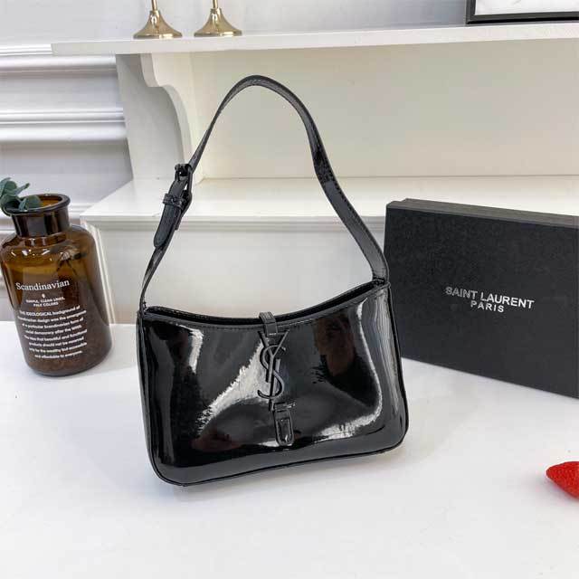 Metal Logo Leather Fashion Women Purses