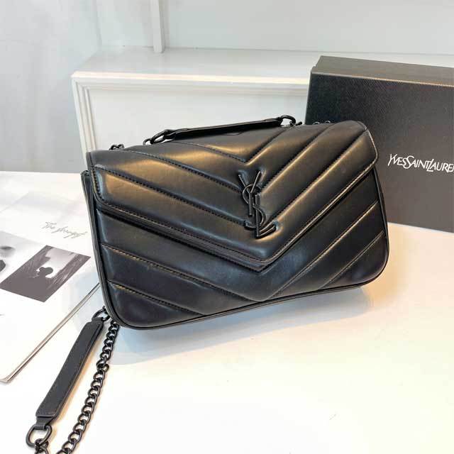 Metal Logo Leather Fashion Women Purses