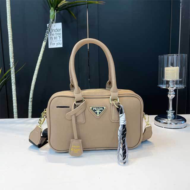 Fashion Logo Leather Crossbody Bag