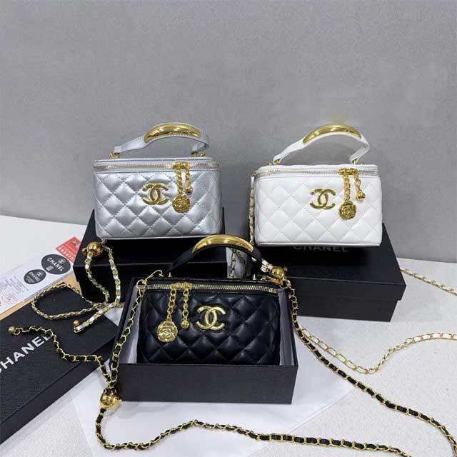 Metal Logo Leather Fashion Makeup Bag