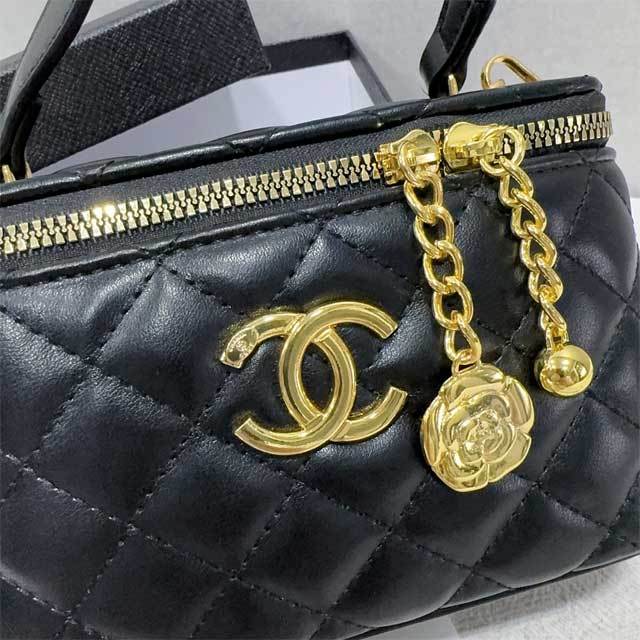 Metal Logo Leather Fashion Makeup Bag