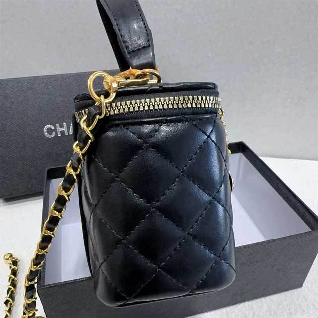 Metal Logo Leather Fashion Makeup Bag