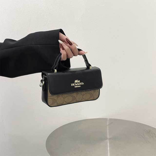 Women Leather Fashion Messenger Bag
