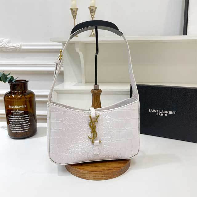 Metal Logo Leather Fashion Women Purses