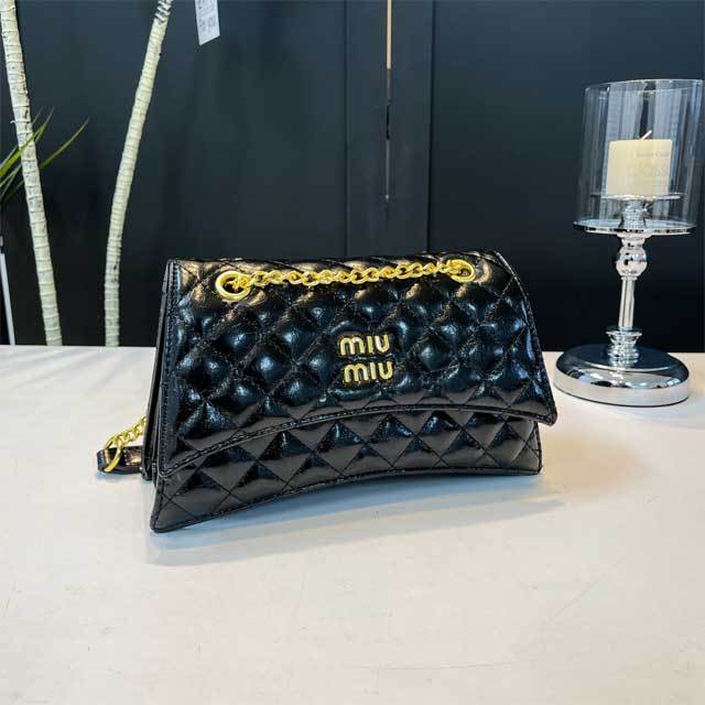 Leather Chained Women Underarm Bag