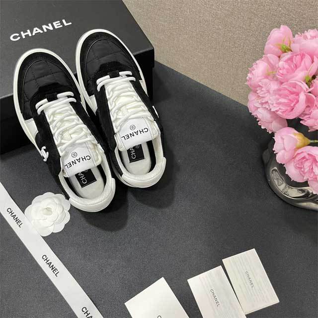 Lace-Up Fashion Women Casual Sneakers
