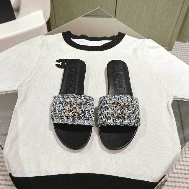 Metal Logo Women Fashion Flat Sandals